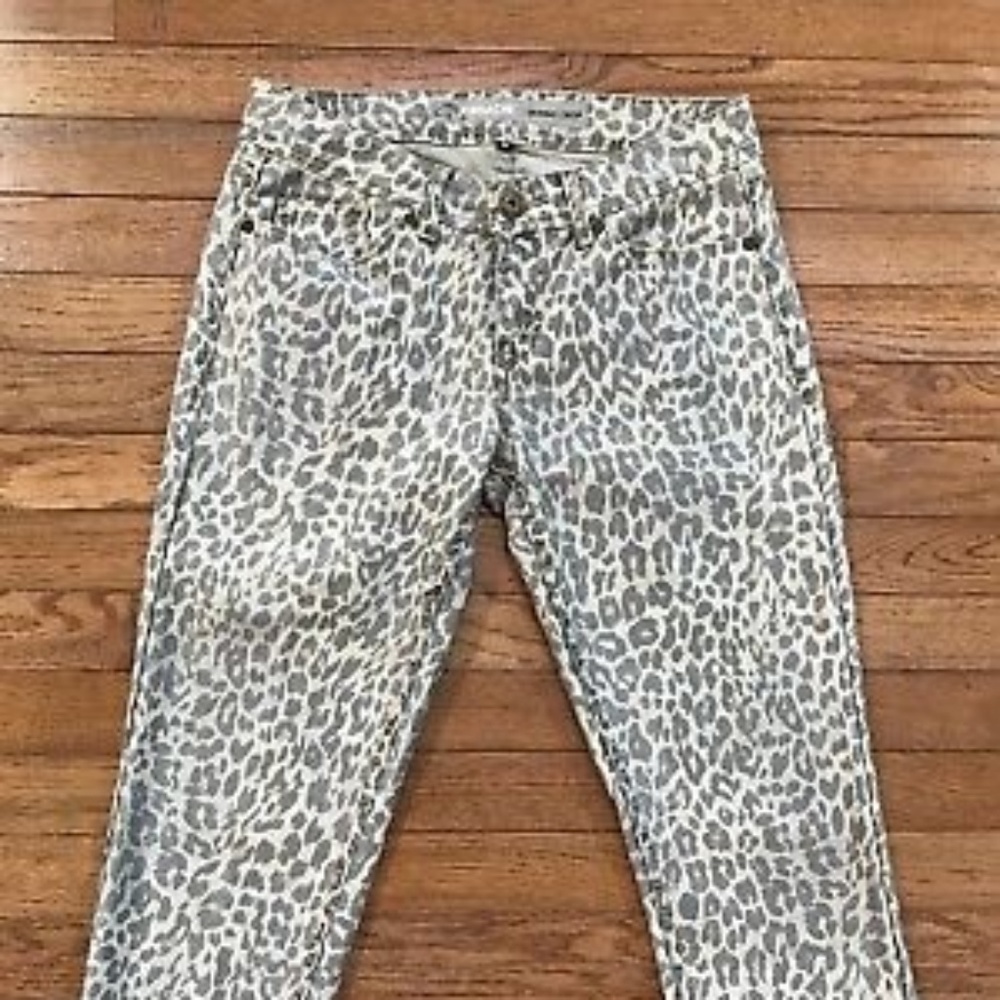Jordache Leopard Print Crop Pants- Size 8